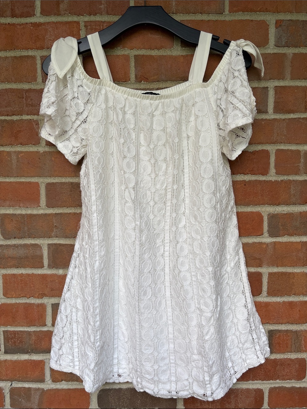 EUC Sz 16 girls My Michelle White Lace Cold-Shoulder Dress